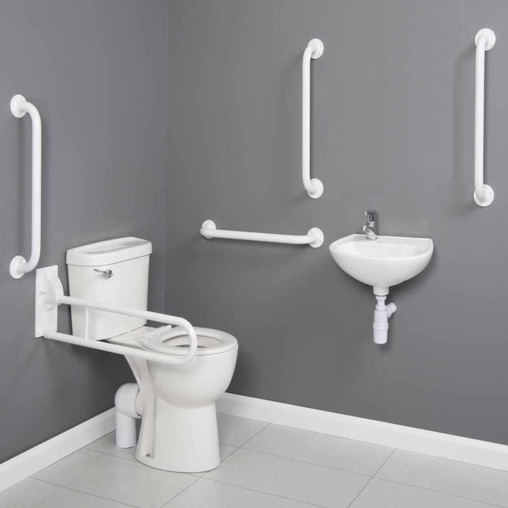 Close Coupled Disabled Cistern With Lever